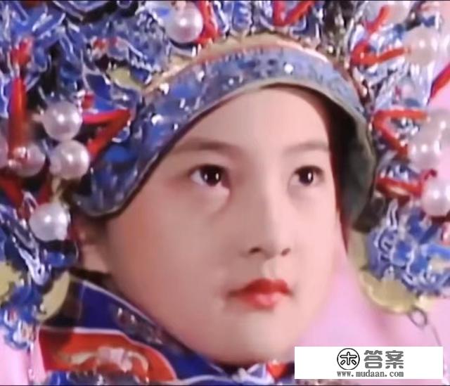 《梅花烙》过去30年，主演境况悬殊巨大，2句台词群演成最大赢家