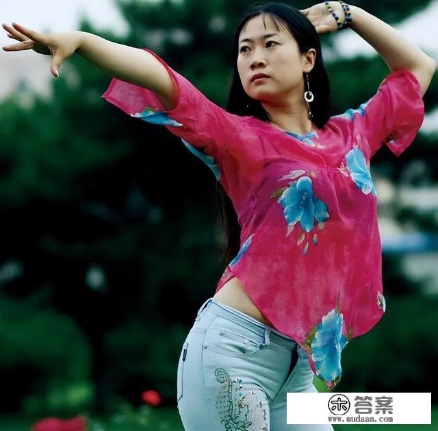 芙蓉姐姐：18年前扮丑出名，未婚生子，如今成为亿万富豪