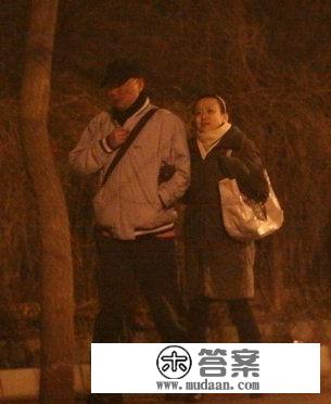 51岁怕老婆的郭冬临和老婆近照曝光,他每天要面对的是这样的女人