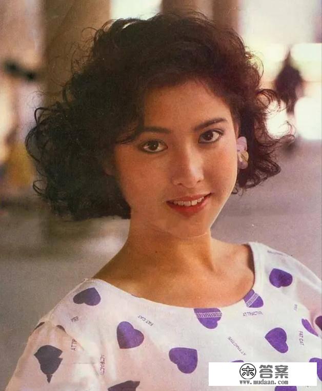 1993年，刘德华梁家辉拍出限制级电影，片中李婉华惊为天人