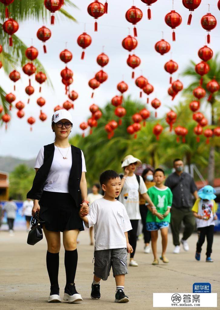 海南三亚旅游市场升温，熙熙攘攘的景区回来了