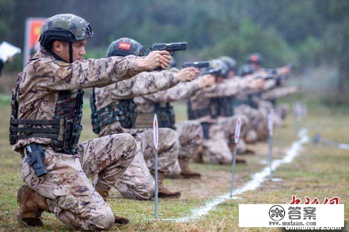 广西北海武警特战队员开展实弹射击查核