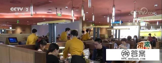 广东深圳：人气逐步恢复 餐饮店招工备战春节客流顶峰