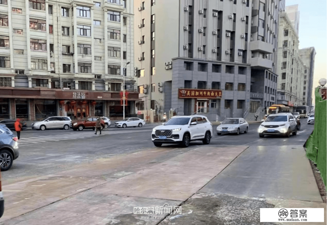 友谊路坍塌路面已修复完毕恢复通车