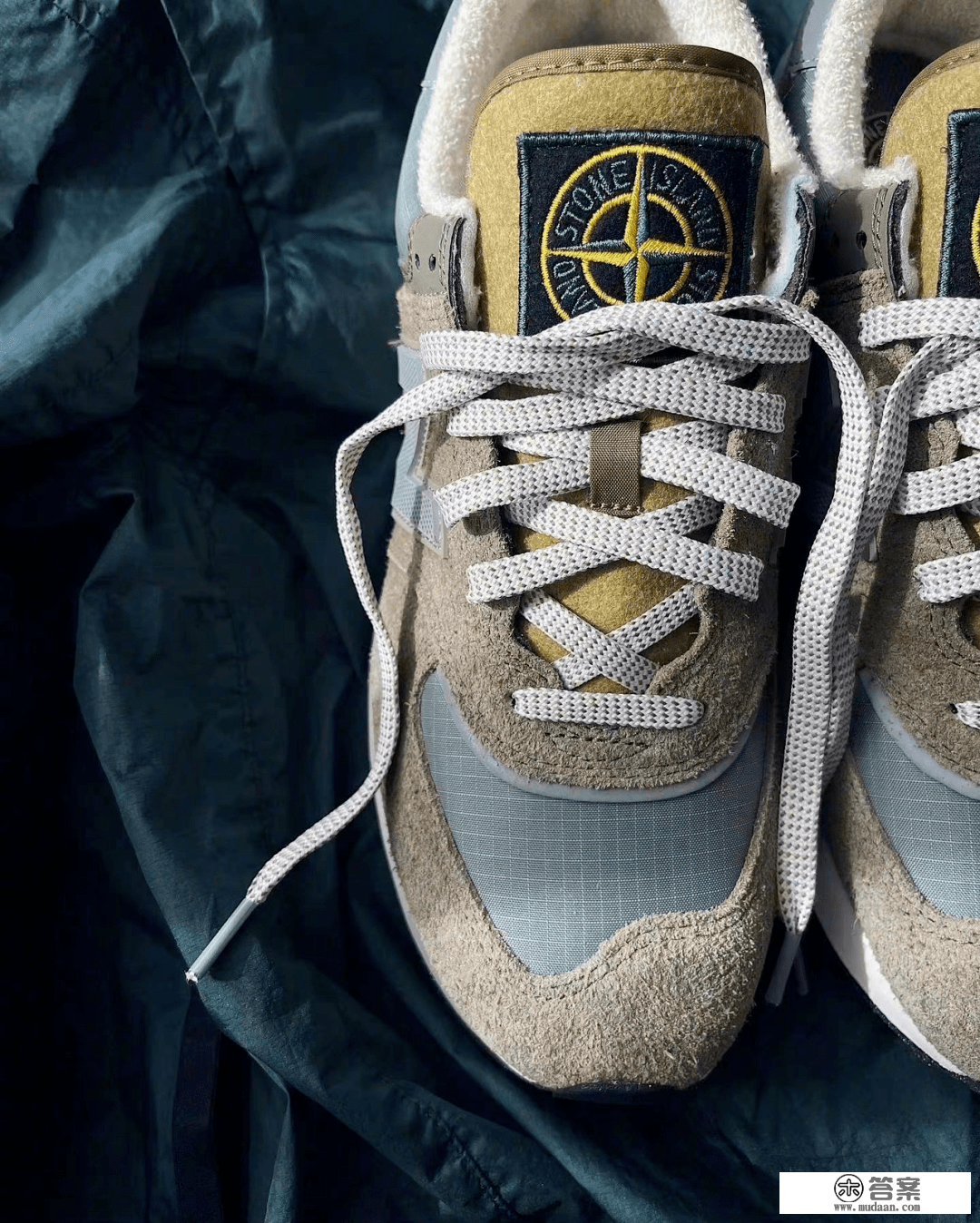 本月出售！Stone Island x New Balance 574 Legacy 来啦！