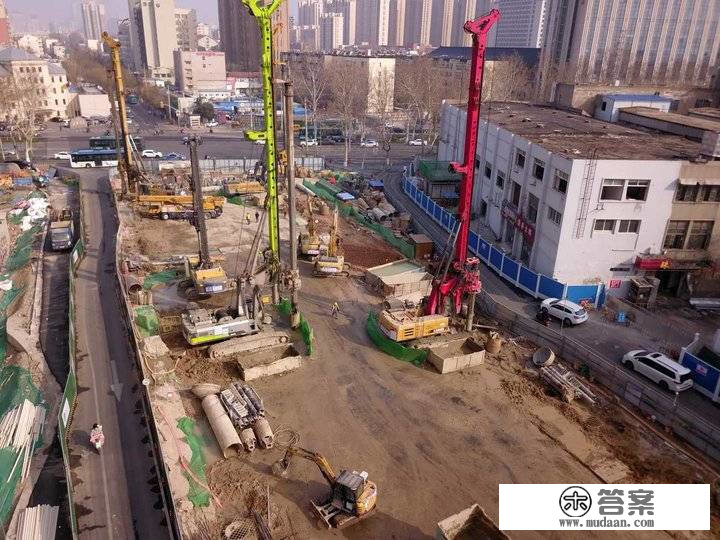 济南老城里的新地铁，六号线东仓站施工中