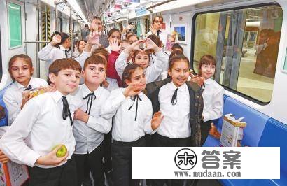 中国造造地铁列车投运