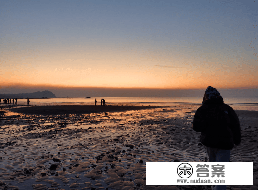 日出尤其温顺，人世皆是浪漫，快来看青岛的海上日出