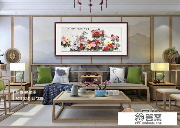 电视背景墙压亮条怎样好看？电视背景墙挂什么画好，哪些挂画有利于家居风水？