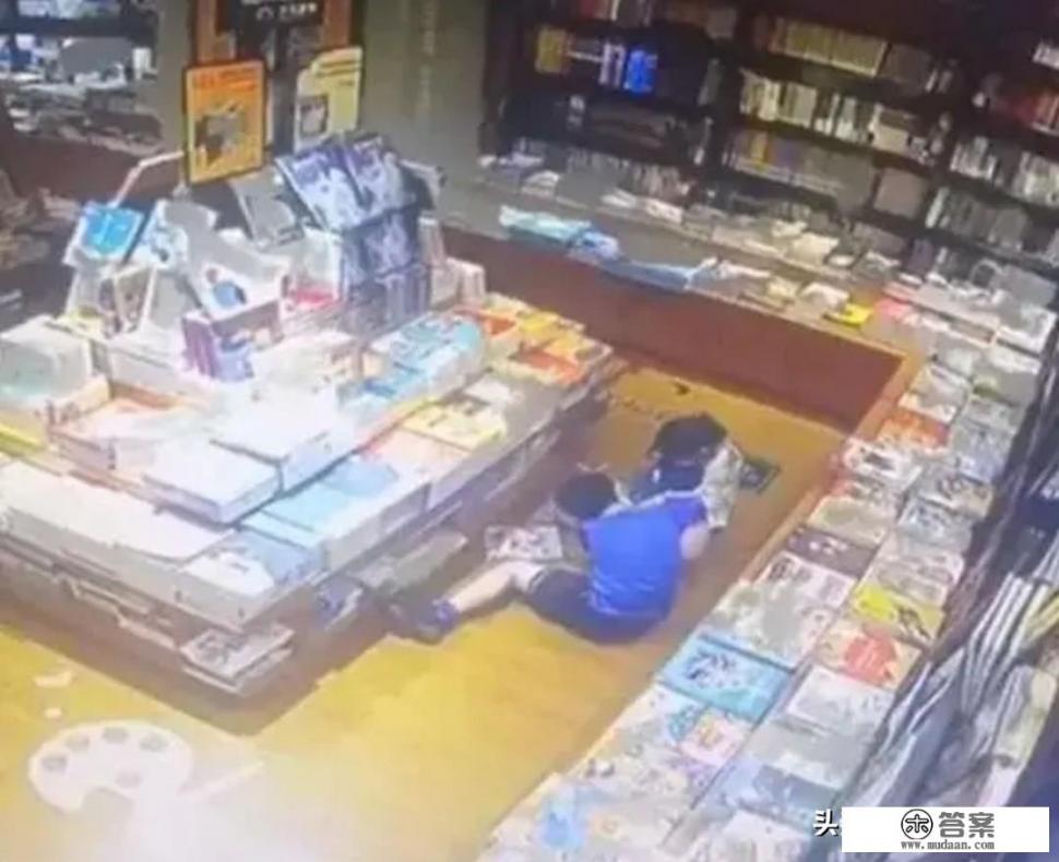 上海书店10岁儿童不雅事情，男生父母称对方是自愿的，咋回事