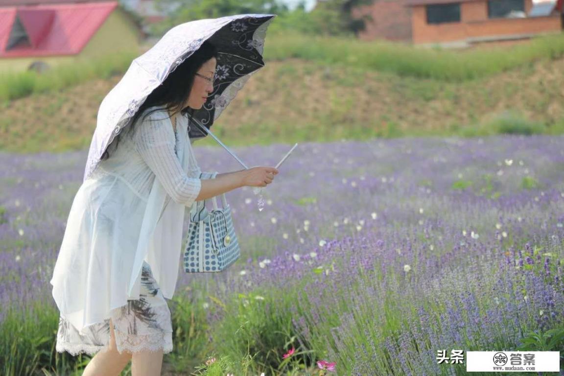 女人把自己打扮得很漂亮，是给谁看的