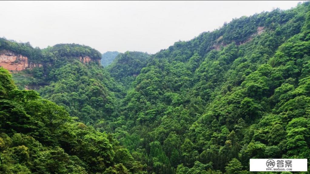 暑假去旅游，两个女生一起，希望去不是太热的地方，有推荐吗