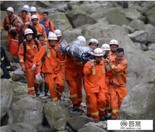 千行字不如一幅图，你能用几张照片来描述你曾经旅游过的景点吗