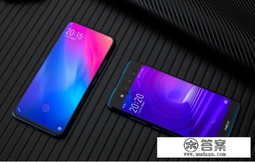 vivo NEX双屏版横向对比NEX，多一块屏幕上手差别有多大