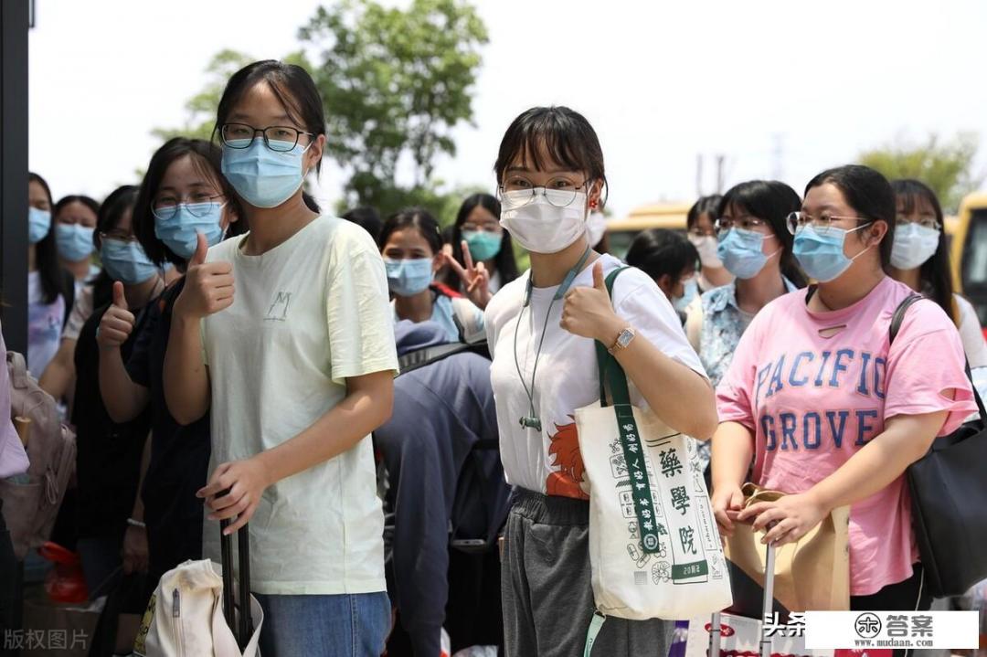 大二在校大学生感到有点迷茫，完全没有了方向应该怎么办_在医院放射科影像科等科室做放射技师是一种怎样的体验