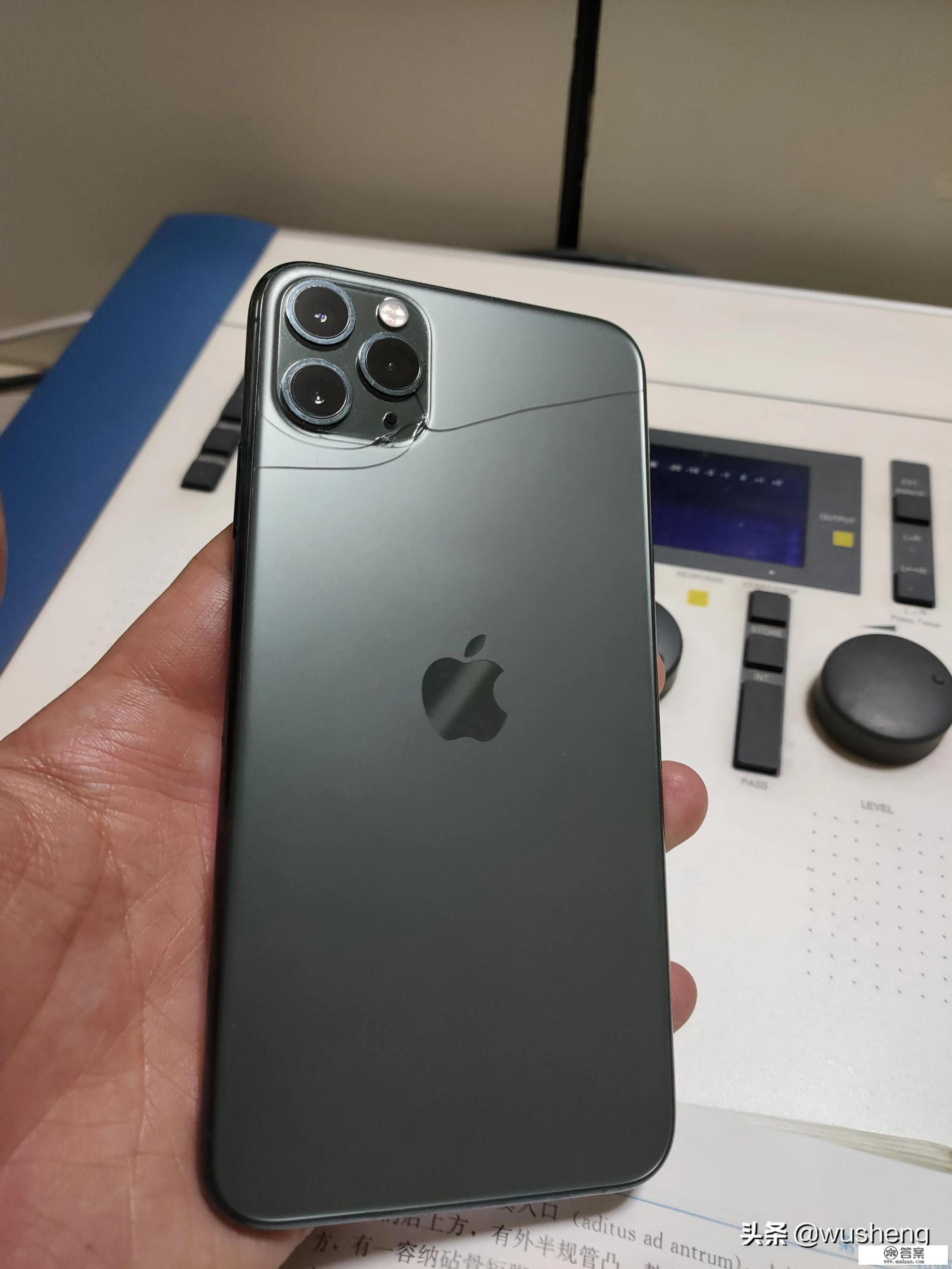 我8p板底坏了，换板底要1000块，买台iphone8要1600，我是换台8还是修好我的8p_为什么iphone8卖这么便宜