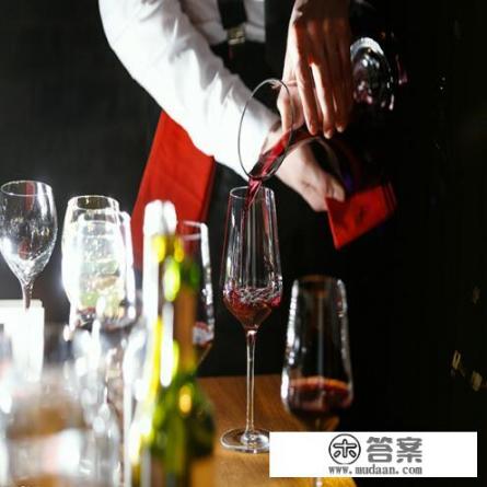 什么时间喝葡萄酒比较好_红酒在什么温度喝口感最好