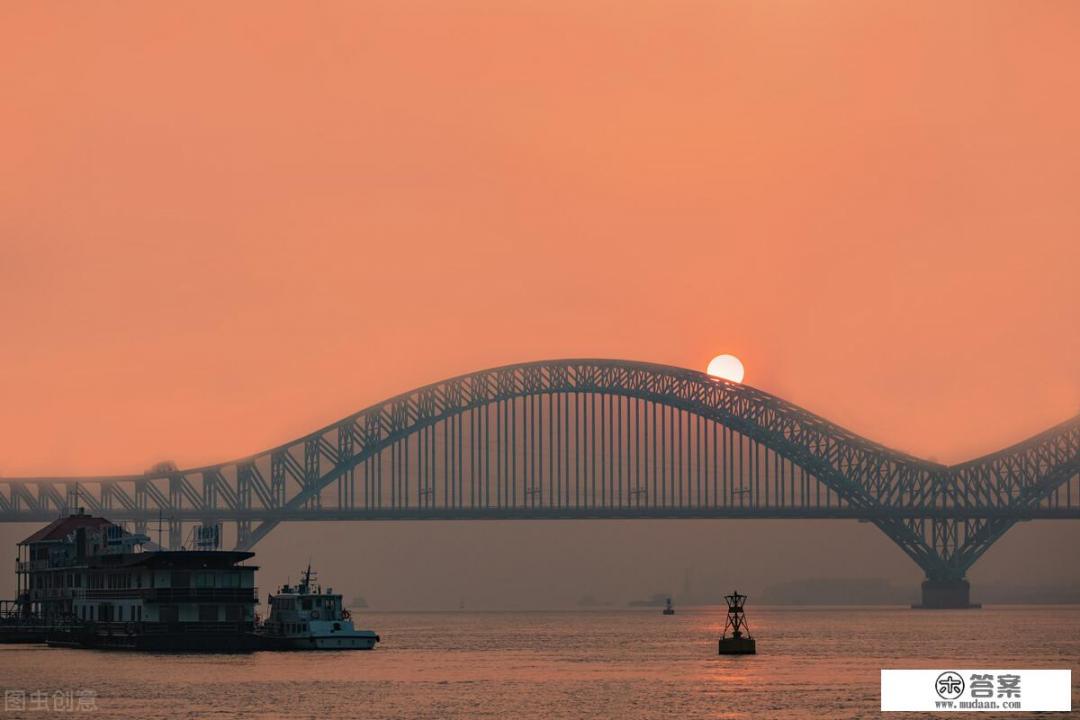 老爸快60了想带着老爸去旅游哪里合适_退休的中老年朋友出去旅游的话，有哪些地方推荐