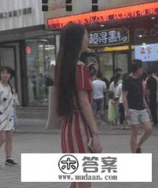 有什么搞笑的GIF_小朋友破冰游戏一对一