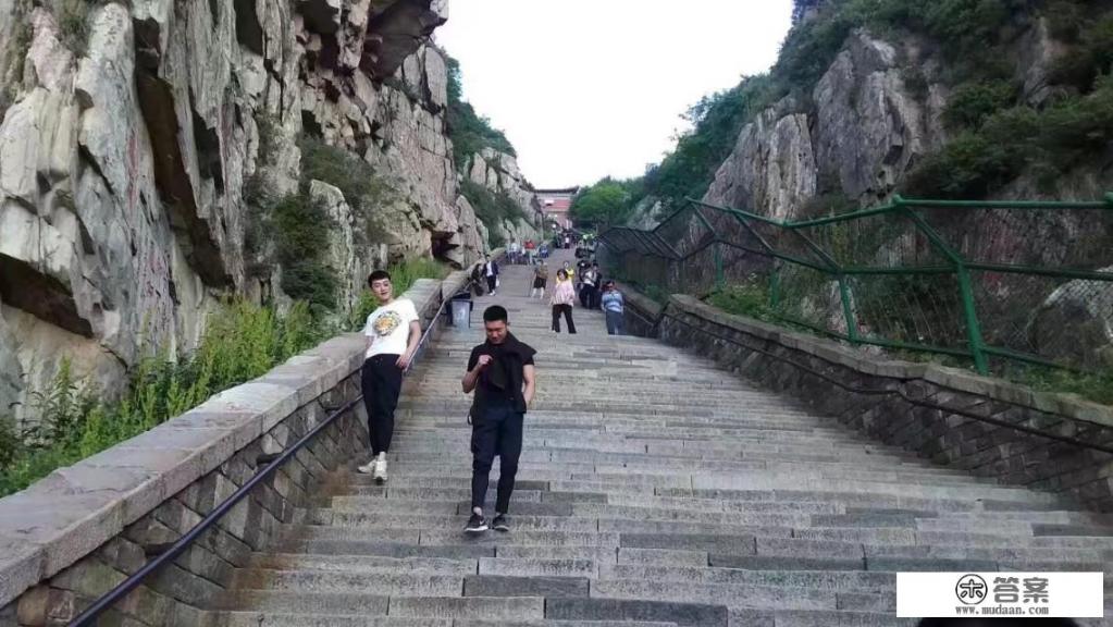 山东泰山旅游攻略有哪些?什么时候游泰山好_济南如何去泰山