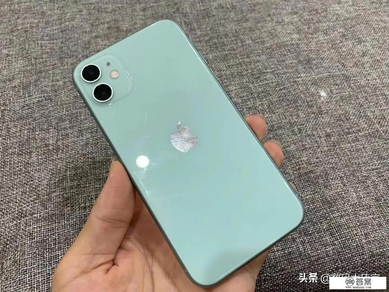 iPhone XS Max被曝重大缺陷，移动网络和Wifi接收太差，Intel该背锅吗？你怎么看_iPhone XS max的使用体验怎么样，闪屏严重吗，和iPhone 11比哪个值得购入