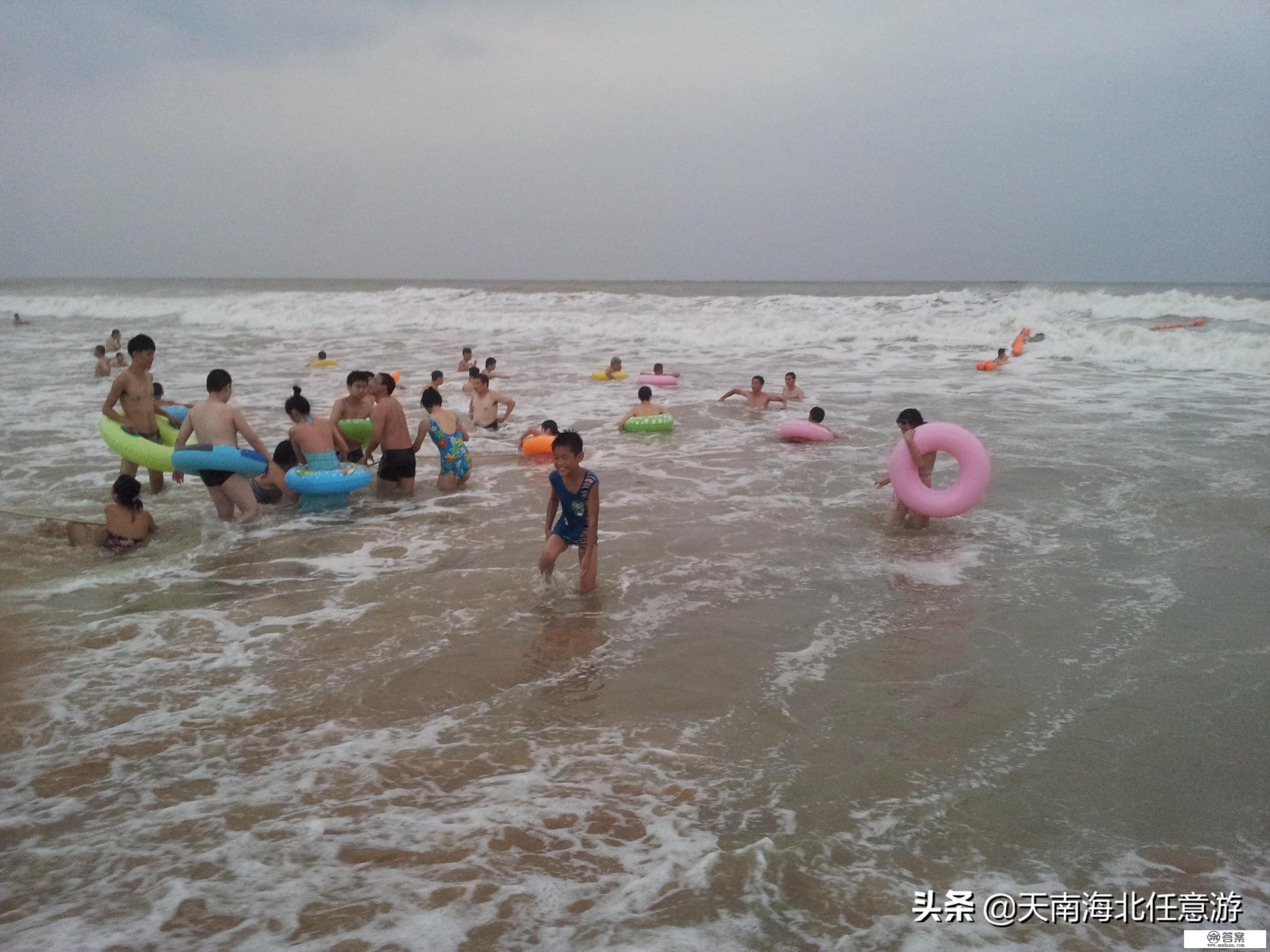 暑假带孩子去山东旅游，沿海城市除了青岛好玩，还推荐哪里_山东旅游，必须去的10个地方，是哪里