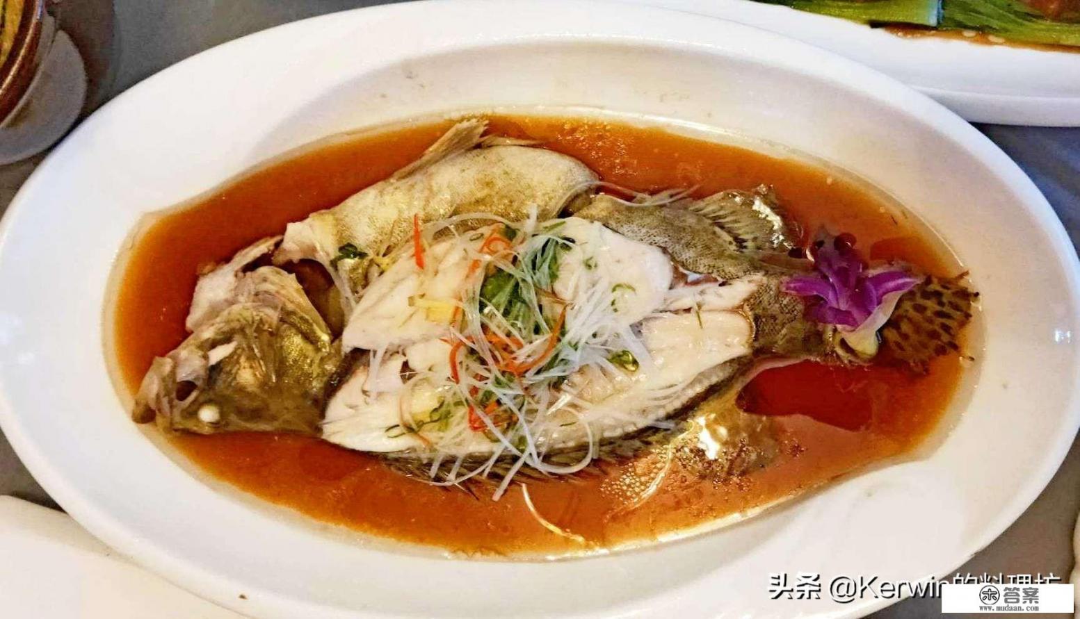 蒸鱼怎么去除腥味_清蒸鲈鱼怎么做不腥