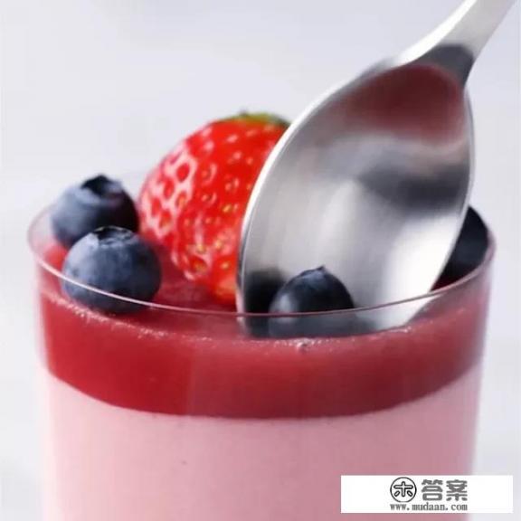 如何做草莓酸奶布丁