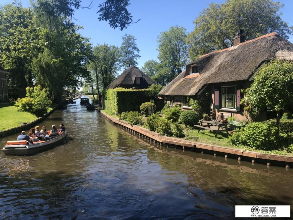 我想去荷兰旅游，如何游玩比较好