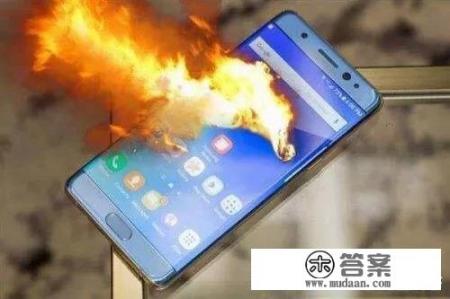 三星发布Galaxy Note手机进化史却不见Note 7，你怎么看