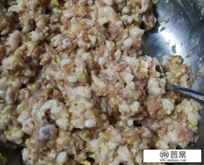 饺子馅怎么调最好吃？