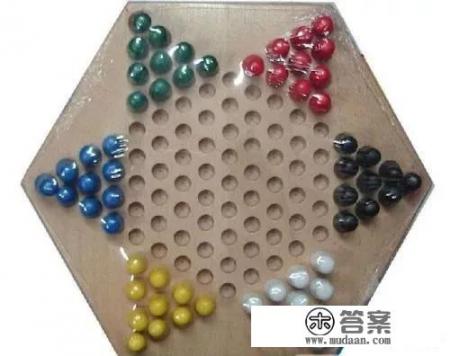 弹珠棋盘玩法