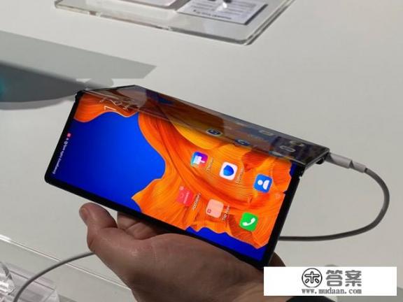 华为Mate Xs 2499€，约合19010元起，你怎么看？