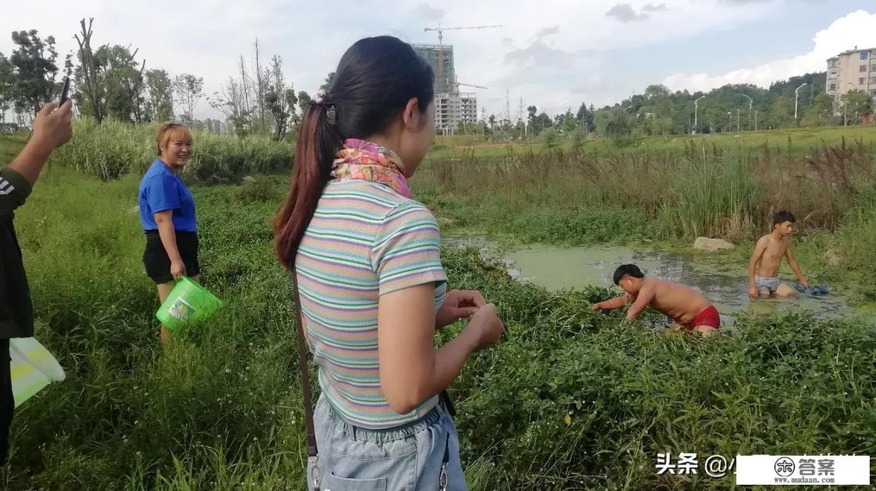 想去瑞丽旅游，谁有攻略。谁比较清楚？