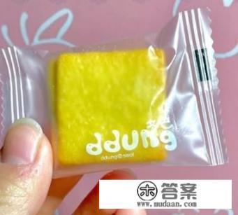 想找几款好吃的休闲零食，有哪些品牌值得推荐？