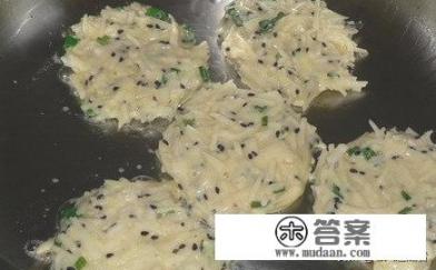 鸡蛋土豆饼如何做？