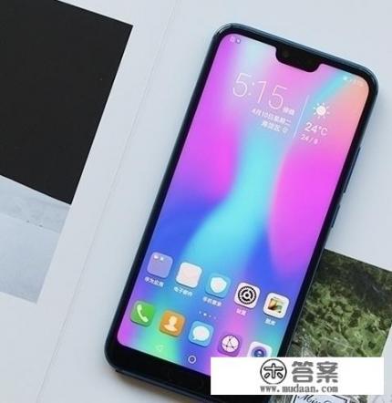 荣耀V10官网6+64降价到1799和荣耀10青春版6+64价格1699，怎么选？