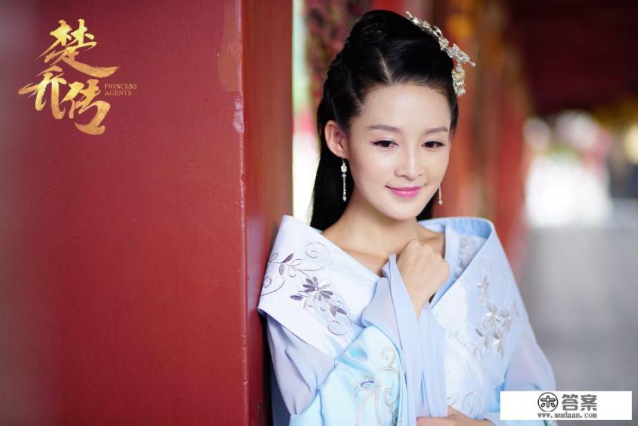 白鹿原里饰演小娥的李沁现在怎么没有消息了，我觉得她是一个很有潜力的年轻演员？