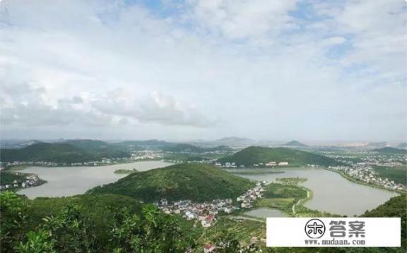 张秋人生活的时代背景？