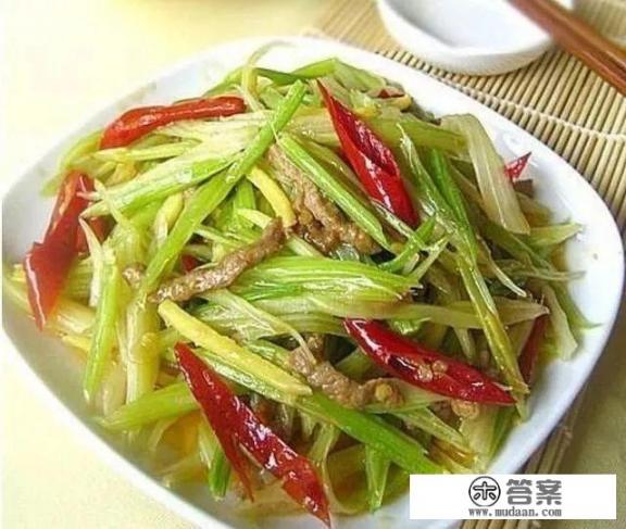 吃大米饭配什么菜最好吃，要简单方便的家常菜？