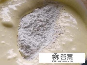 电饭煲蛋糕用多少糖？