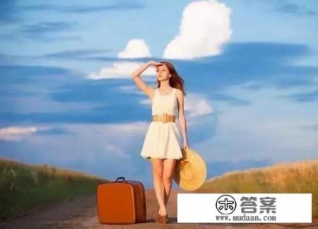 男主叫什么烈的女主叫洛一一的穿越小说？