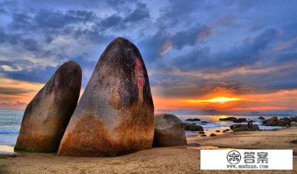 三亚湾附近有什么好吃好玩的吗? 三亚湾附近有什么好吃好玩的吗?