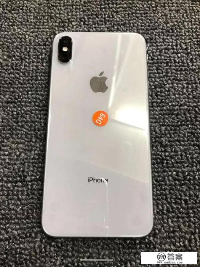 除了屏大，iPhone Xs Max比iPhone Xs强在哪？