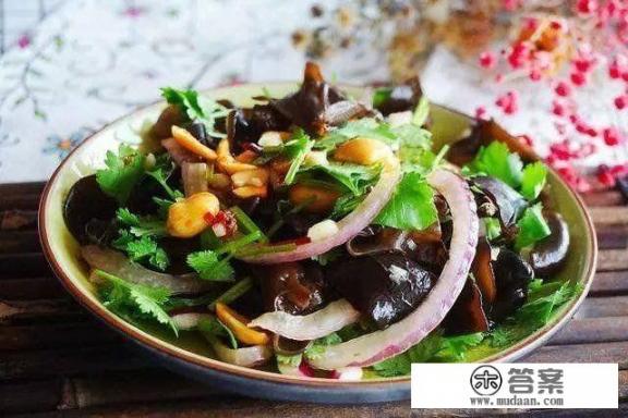 凉拌洋葱木耳的做法如何做洋葱拌木耳? 凉拌洋葱木耳的做法如何做洋葱拌木耳?