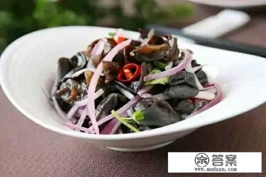 凉拌洋葱木耳的做法如何做洋葱拌木耳? 凉拌洋葱木耳的做法如何做洋葱拌木耳?