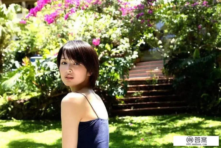 老婆重病，跟亲哥借十万块钱，嫂子居然让我打欠条，应该吗？