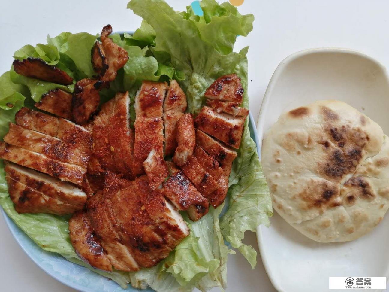 我减肥快一周了，一共减了3.2斤，现在体重不掉了，我吃的非常少，这是为啥？