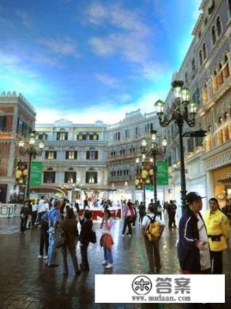 由珠海去澳门玩，参团好还是自由行好？帮我参谋参谋好吗？