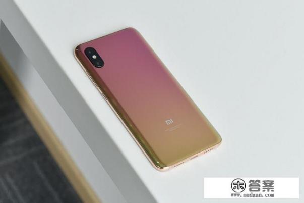 小米发布的小米8性价比高吗，值得买吗？